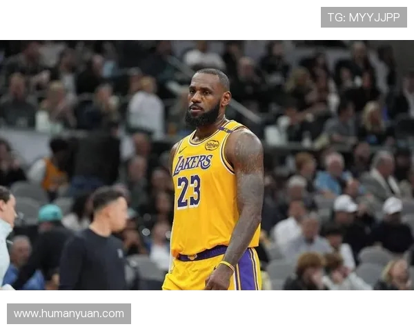 原创NBA史上最大丑闻继续：湖人遭FBI突袭，詹姆斯核心圈卷入调查